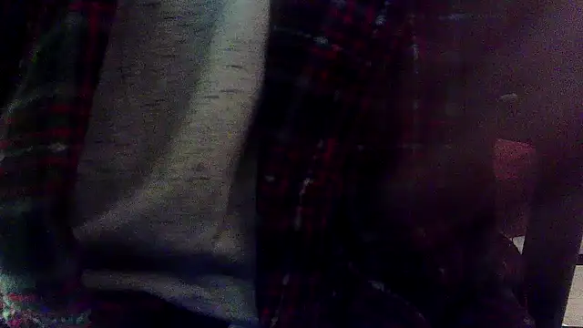 Snapshot of OralDesires2 chatting on December 11, 4:49 am OralDesires2 online show from December 11, 4:49 am