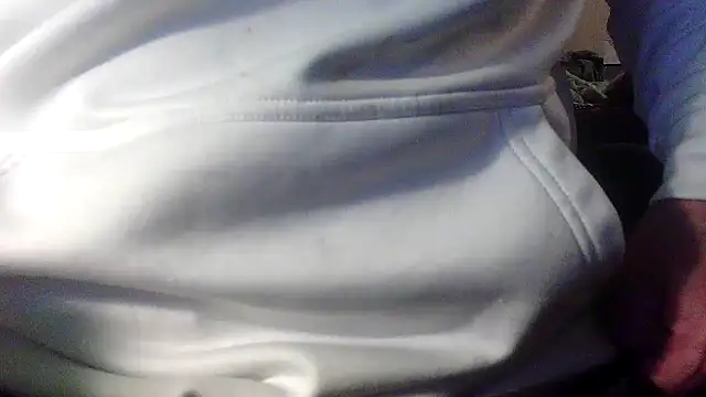 Snapshot of OralDesires2 chatting on December 28, 4:19 am OralDesires2 online show from December 28, 4:19 am