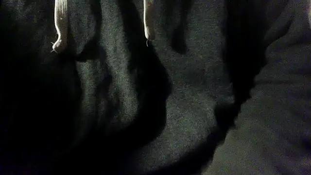 Snapshot of OralDesires2 chatting on March 5, 2:25 am OralDesires2 online show from March 5, 2:25 am