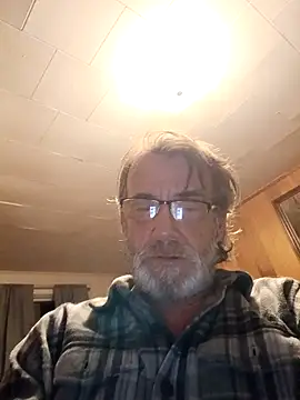 Snapshot of OralDesires2 chatting on November 21, 12:32 am OralDesires2 online show from November 21, 12:32 am