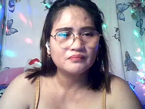 Snapshot of Amazing_Angel22 chatting on March 12, 5:19 pm Amazing Angel22 online show from March 12, 5:19 pm