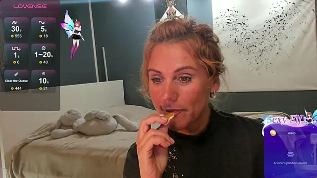 Snapshot of Agata_Kriste7 chatting on July 4, 10:49 pm Agata Kriste7 online show from July 4, 10:49 pm
