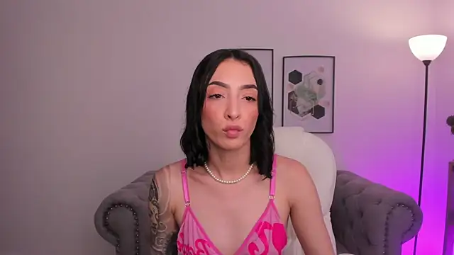 Snapshot of barbie_scoth_ chatting on November 15, 7:10 pm barbie scoth online show from November 15, 7:10 pm