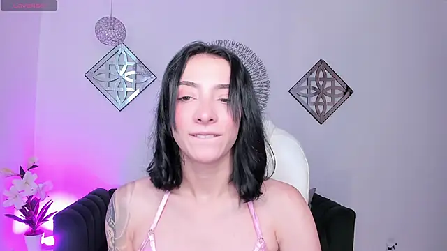 Snapshot of barbie_scoth_ chatting on December 16, 7:30 pm barbie scoth online show from December 16, 7:30 pm