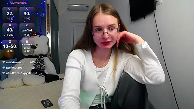 Snapshot of KateJonson chatting on February 13, 5:54 pm KateJonson online show from February 13, 5:54 pm