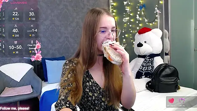 Snapshot of KateJonson chatting on November 4, 7:29 am KateJonson online show from November 4, 7:29 am