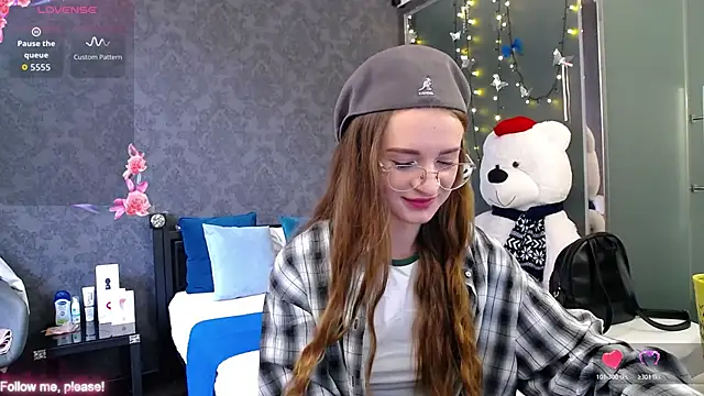 Snapshot of KateJonson chatting on November 5, 7:30 am KateJonson online show from November 5, 7:30 am