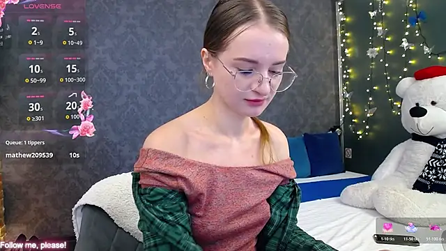 Snapshot of KateJonson chatting on November 7, 8:03 am KateJonson online show from November 7, 8:03 am