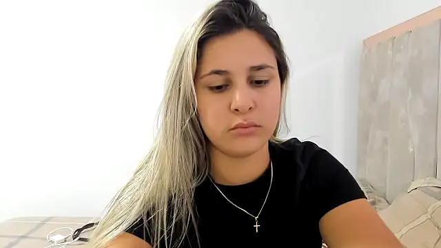 Snapshot of Lana_Sofia1 chatting on September 19, 10:43 pm Lana Sofia1 online show from September 19, 10:43 pm