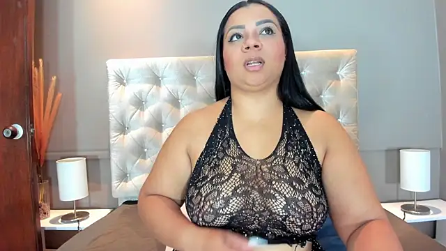 Snapshot of MelanyShayk chatting on December 14, 12:55 pm MelanyShayk online show from December 14, 12:55 pm