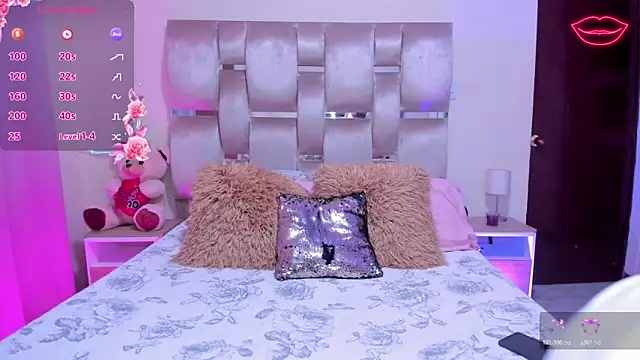 Snapshot of MelanyShayk chatting on November 5, 3:17 am MelanyShayk online show from November 5, 3:17 am