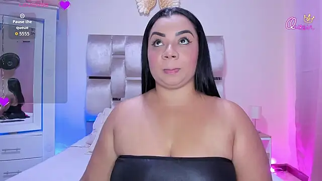 Snapshot of MelanyShayk chatting on May 8, 9:31 pm MelanyShayk online show from May 8, 9:31 pm