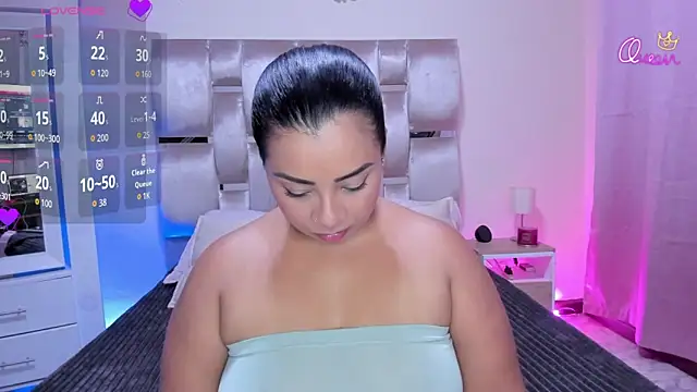 Snapshot of MelanyShayk chatting on May 13, 3:26 am MelanyShayk online show from May 13, 3:26 am