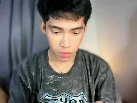 Lightjt04 online show from April 22, 4:19 pm