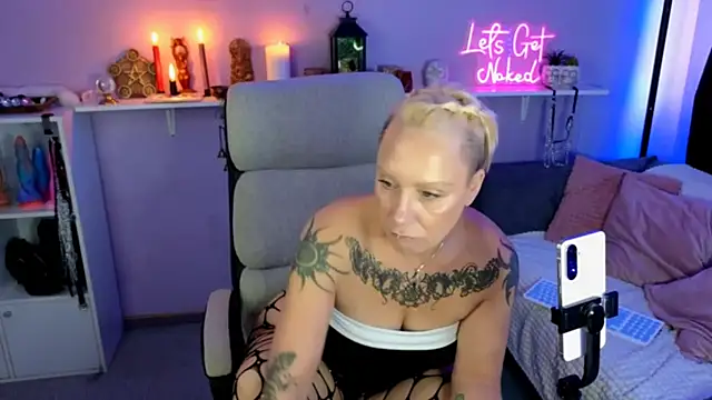 Jan ina online show from October 31, 10:27 am