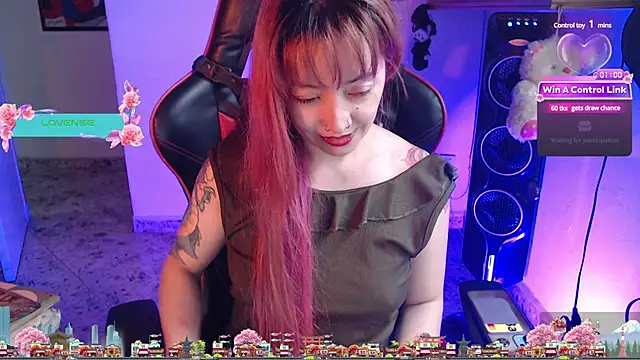 pink-2022 online show from December 17, 8:43 pm