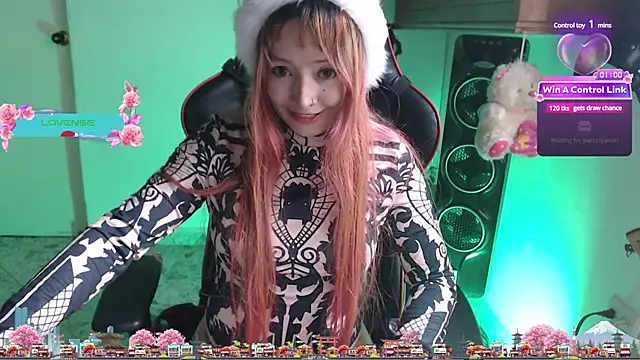 pink-2022 online show from December 30, 4:19 pm