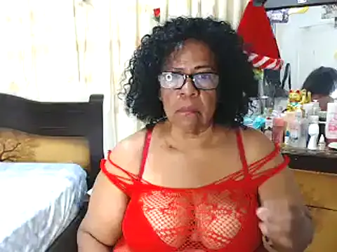 Snapshot of Yayis-hot-sexyw chatting on December 28, 4:30 am Yayis-hot-sexyw online show from December 28, 4:30 am