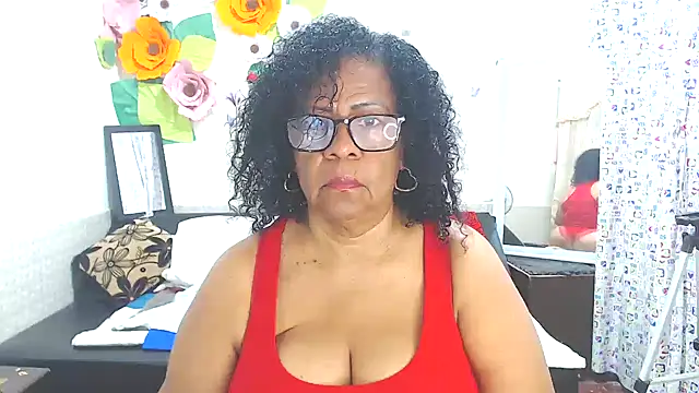 Snapshot of Yayis-hot-sexyw chatting on February 16, 8:33 pm Yayis-hot-sexyw online show from February 16, 8:33 pm