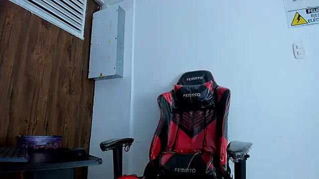 Cleopatra Trans online show from November 8, 7:45 pm