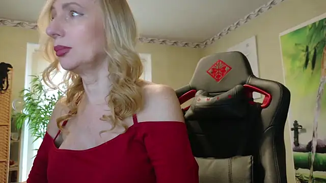 HotLana69 online show from May 12, 4:37 pm