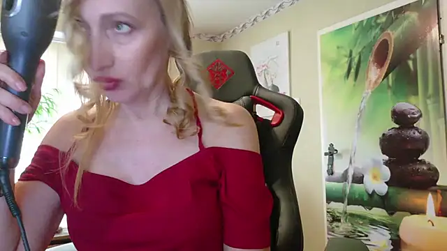 HotLana69 online show from May 22, 4:45 pm