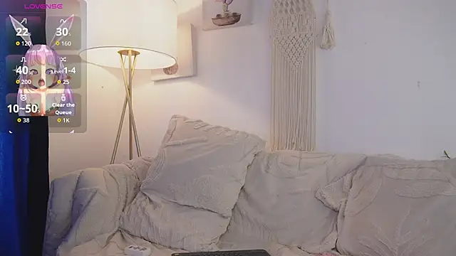 bunnycuteshy online show from December 17, 2:01 pm