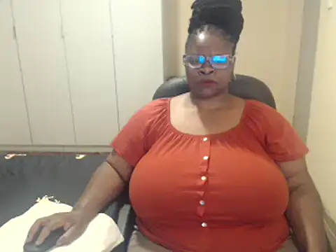 sweetnoziexx online show from February 17, 12:27 pm