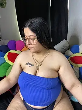 MsConejitaa online show from May 18, 3:51 pm