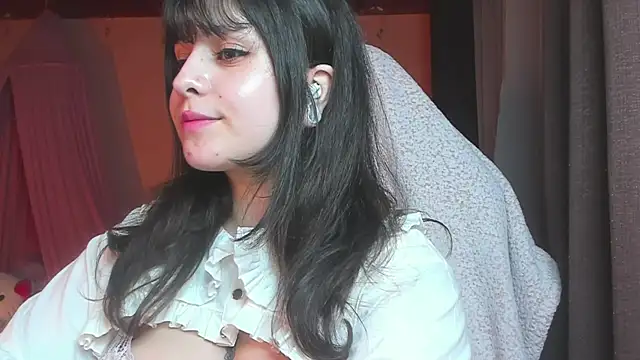 Snapshot of Renooh chatting on March 7, 2:46 am Renooh online show from March 7, 2:46 am