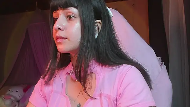 Snapshot of Renooh chatting on March 22, 2:37 am Renooh online show from March 22, 2:37 am