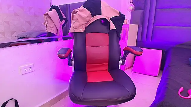 arletmss online show from February 1, 11:54 am