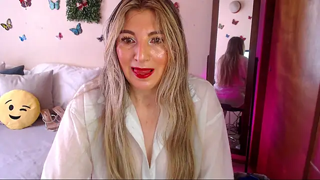 Snapshot of Jolie-Mature chatting on May 9, 8:03 pm Jolie-Mature online show from May 9, 8:03 pm