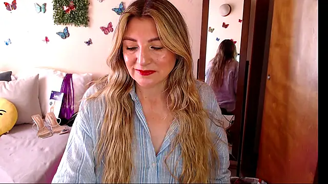 Snapshot of Jolie-Mature chatting on May 30, 7:44 pm Jolie-Mature online show from May 30, 7:44 pm