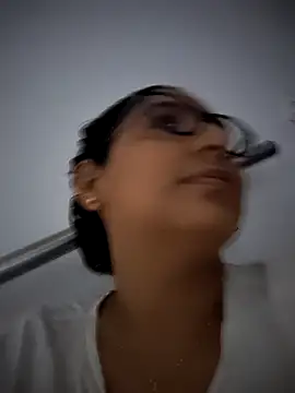 Snapshot of DanielleEvans_ chatting on February 3, 11:20 am DanielleEvans online show from February 3, 11:20 am