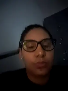 Snapshot of DanielleEvans_ chatting on February 7, 11:01 am DanielleEvans online show from February 7, 11:01 am