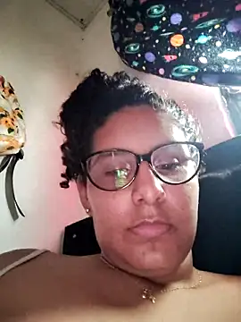 Snapshot of DanielleEvans_ chatting on February 27, 8:42 pm DanielleEvans online show from February 27, 8:42 pm