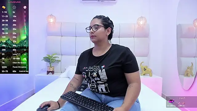 Snapshot of DanielleEvans_ chatting on September 11, 11:21 am DanielleEvans online show from September 11, 11:21 am