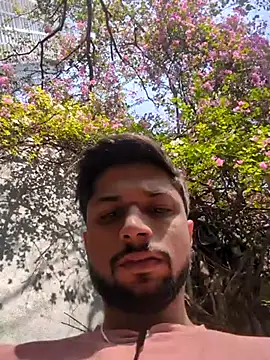 Snapshot of _IRRESISTIBLE_ chatting on November 18, 7:02 am IRRESISTIBLE online show from November 18, 7:02 am