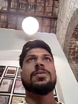 Snapshot of _IRRESISTIBLE_ chatting on December 14, 7:58 am IRRESISTIBLE online show from December 14, 7:58 am