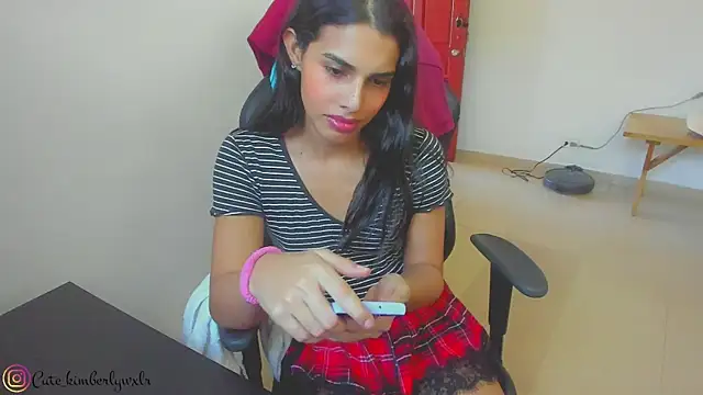 Snapshot of Kim_Wexler chatting on February 6, 9:06 pm Kim Wexler online show from February 6, 9:06 pm