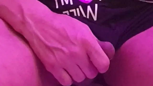 Snapshot of sexmadshyguy chatting on November 22, 9:58 pm sexmadshyguy online show from November 22, 9:58 pm