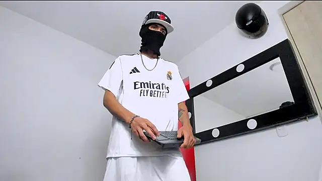 Samuel Suarez online show from May 15, 10:50 pm