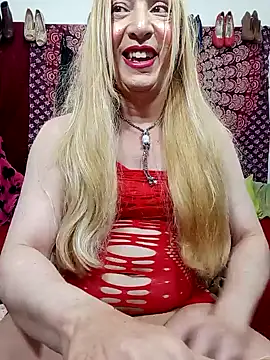 Snapshot of elena_evans chatting on February 7, 11:45 pm elena evans online show from February 7, 11:45 pm
