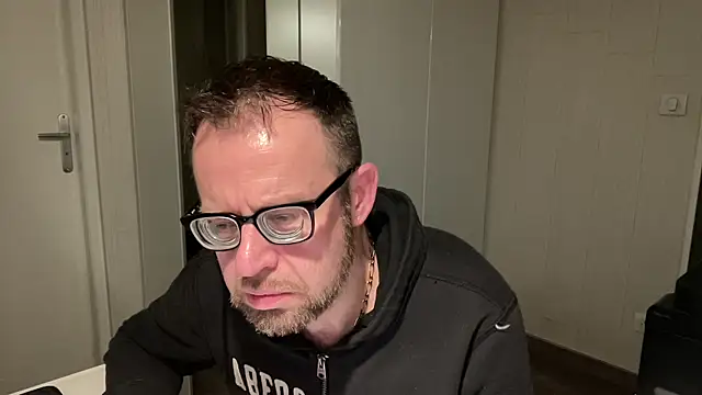 FABIOGLASSES online show from February 9, 12:17 am