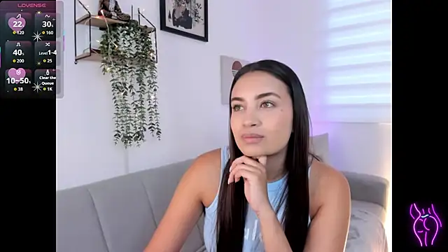 aisha es online show from January 13, 8:36 pm