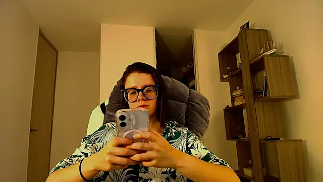 Snapshot of Arya_starrk chatting on November 27, 2:41 pm Arya starrk online show from November 27, 2:41 pm