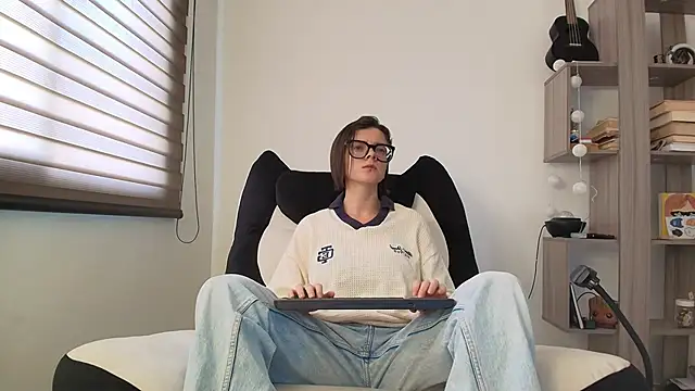 Arya starrk online show from January 18, 1:37 pm