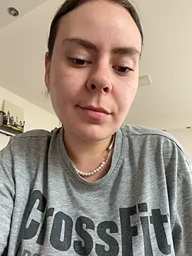 Stoned-baby69 online show from May 16, 1:10 pm