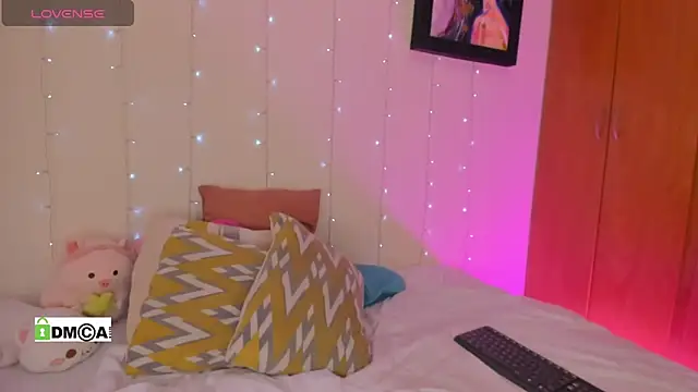 olivia  s online show from May 28, 2:09 am